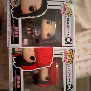 Funko Pop! BLACKPINK Jisoo and Jennie Figures - Red and Black